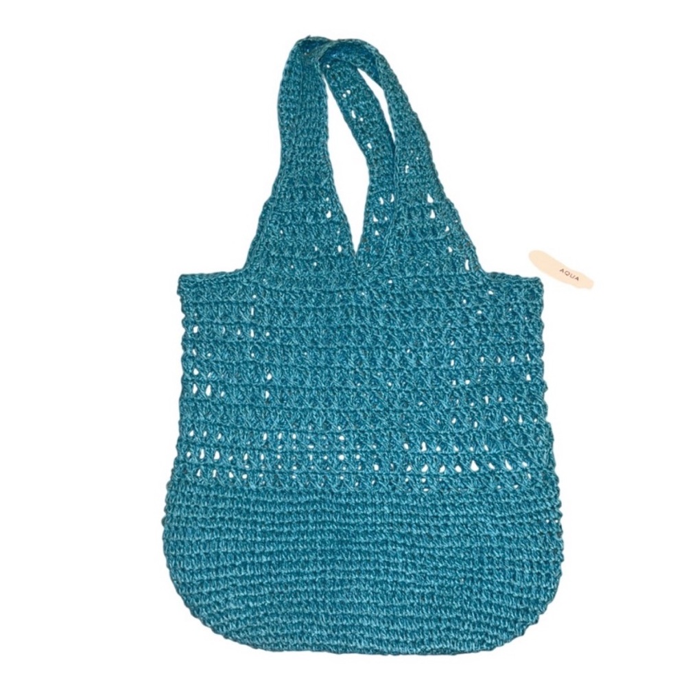 NWT Bloomingdale’s Exclusive Aqua Teal Crochet Straw Tote Bag
